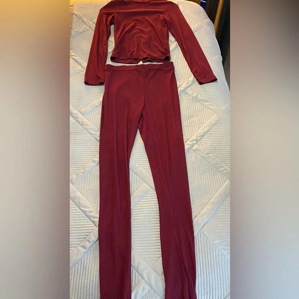 2 pc Set - Picture 1 of 1